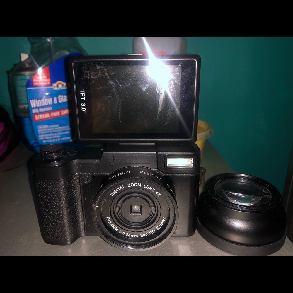 Digital Camera - Picture 3 of 4